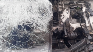 Qaradağda iki maşın toqquşub, xəsarət alan var