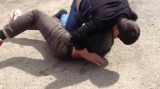 Astarada 63 yaşlı kişi qonşusunu döydü 