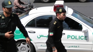 İranda polisə hücum: ölən var 