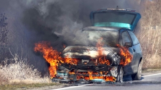 Qusarda “Mitsubishi” yanıb