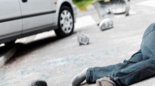 Yolu keçən piyadanı maşın vurdu 