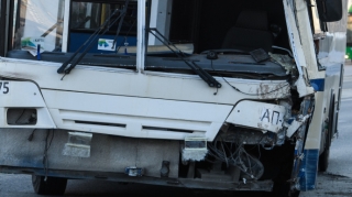 Rusiyada avtobusla minik avtomobili toqquşub, 3 nəfər ölüb 