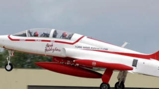 Türkiyədə təlim təyyarəsi qəzaya uğradı - Yaralılar var 