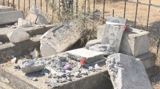 Tərtərdə erməni terroru zamanı dağıdılan qəbrlər bərpa edilir  - FOTO