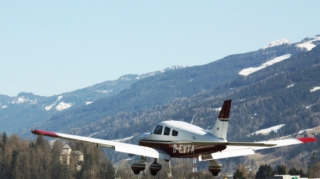 Təyyarə qəzaya uğradı; 2 ölü, 1 yaralı 