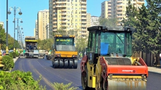 SÜRÜCÜLƏRİN NƏZƏRİNƏ:  Bu küçədə təmir işləri aparılır - FOTO - VİDEO