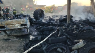 Gəncədə maşınların utilizasiyası zavodunda yanğın: 3 avtomobil kül oldu - FOTO 