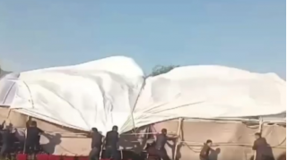 Kürdəmirdə güclü külək toy çadırını uçurtdu - VİDEO 