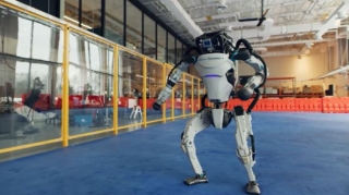 Rəqs edən robotlar: süni intelekt durmadan inkişaf edir  - VİDEO