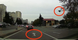 Nişanla svetofor arasındakı uyğunsuzluq sürücüləri çaş-baş salıb - VİDEO