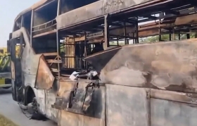 Bu ölkədə sərnişinlər avtobusda YANDI  - FOTO
