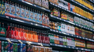 ÜST ən məşhur brendin içkisində xərçəng törədən maddə aşkarladı