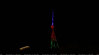 Tbilisi teleqülləsi Azərbaycan bayrağının rəngləri ilə işıqlandırılıb  - FOTO