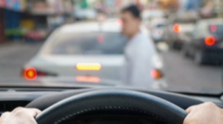 Şəkidə piyadanı vurub qaçan sürücünün məhkəməsi başlayır