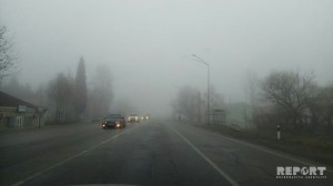 Yevlaxda dumanlı hava yol qəzasına səbəb olub, yaralılar var