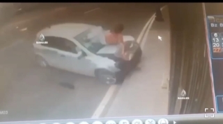 Bakıda avtomobil hamilə qadını belə vurdu - ANBAAN VİDEO 