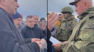 Ermənilər Kəlbəcərdə Azərbaycan maşınlarının yolunu kəsdi, rus general qadağa qoydu - VİDEO 