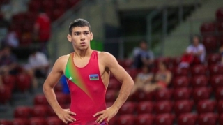 Güləşçimiz erməni rəqibini məğlub etdi