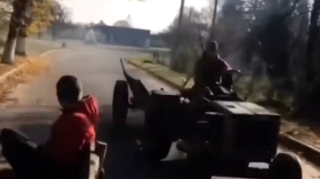 Drift edən traktor sürücüsünün  sonu belə oldu  - VİDEO