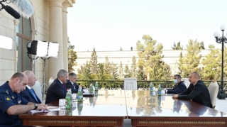 İlham Əliyev Rusiyanın müdafiə nazirini qəbul edib - FOTO