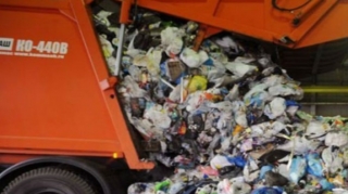 Xırdalanda zibil maşınları yola ziyan vurdu - FOTO - VİDEO