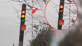 Azərbaycanda işıqfor yararsız vəziyyətə düşdü - VİDEO 