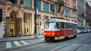 Praqada elektrik enerjisi kəsilib, tramvay və metro dayanıb 