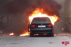 Bakıda BMW yanıb