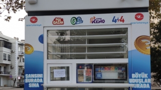 В Баку обновлен дизайн киосков: Цветы и никаких сигарет - ФОТО 