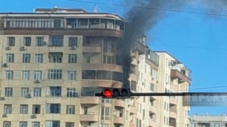 Пожар в жилом доме в Баку потушен - ОБНОВЛЕНО  - ВИДЕО