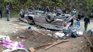 Avtobus aşdı, azı 7 nəfər öldü 