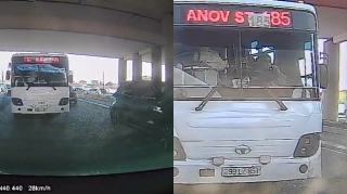 Telefonla danışan avtobus sürücüsü sərnişinlərin həyatını riskə atdı   - VİDEO