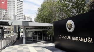 Qara dənizdə Türkiyəyə məxsus gəmi hücuma məruz qalıb, yaralılar var 