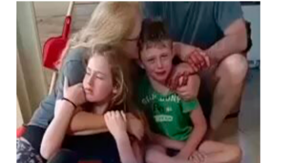 HƏMAS israilli ailəni girov götürüb  - VİDEO