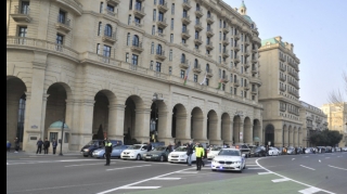 Xocalı soyqırımı qurbanlarının xatirəsi bir dəqiqəlik sükutla yad edilib - VİDEO