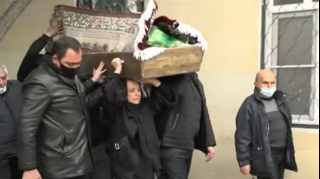 Rəmiş son mənzilə yola salınıb - VİDEO