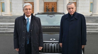 Ərdoğan Tokayevə "TOGG" hədiyyə etdi