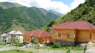 Rayonlara turist axını: İstirahət üçün kirayə evlərin qiyməti bahalaşır