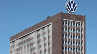 "Volkswagen" Rusiyada avtomobil istehsalını dayandırır 