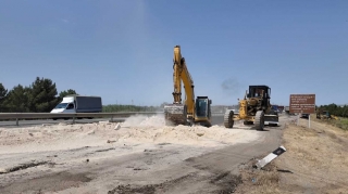 Bakı-Ələt-Qazax-Gürcüstan sərhədi yolda əsaslı təmir işləri aparılır - FOTO 