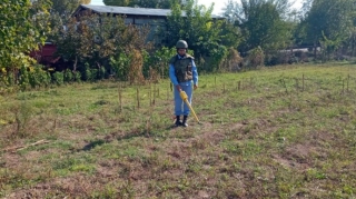Cəbhəyanı ərazilərdə raketlər, top mərmisi zərərsizləşdirilib