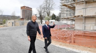 Prezident Şuşada inzibati binanın əsaslı təmiri ilə tanış oldu - FOTO 