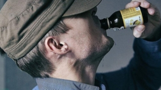 Koronavirusdan qorxan kişi dezinfeksiyaedici maye içib öldü 