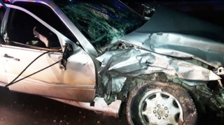 Maşın hasara çırpıldı: 3 nəfər xəstəxanaya yerləşdirildi, 1 nəfər öldü   - FOTO