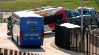 İki avtobus toqquşub, azı 23 nəfər xəsarət alıb 