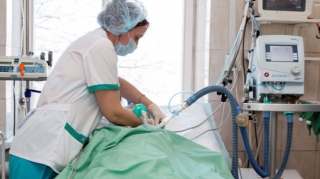 Tibb işçilərinin əməkhaqlarına əlavənin müddəti uzadıldı 