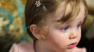 Xameneinin həlak olmuş 14 aylıq nəvəsinin FOTOsu 