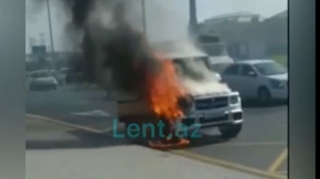 Bakıda "Galendewagen" getdiyi yerdə belə alışıb yandı - VİDEO