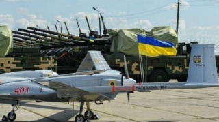 Ukrayna ordusunun “Bayraktar”ı  Rusiyanın yanacaq eşelonunu məhv etdi - VİDEO 