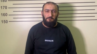 Sosial şəbəkələrdə cinayətkarlığı təbliğ edən və “Makarov” gəzdirən şəxs TUTULDU  - VİDEO